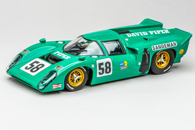 Carrera DIGITAL 124 Lola T70 Mk IIIB Coupe