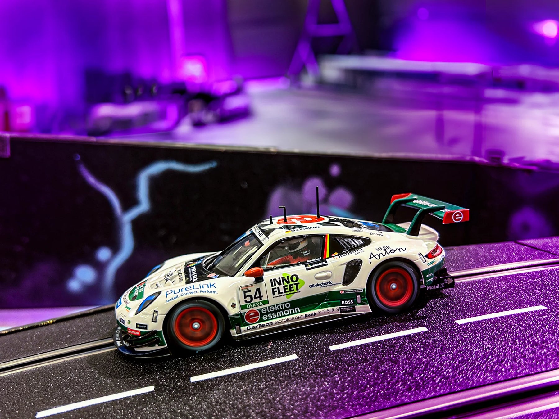 Porsche 911 "CarTech Motorsport Bonk, M. Essmann, No.54”