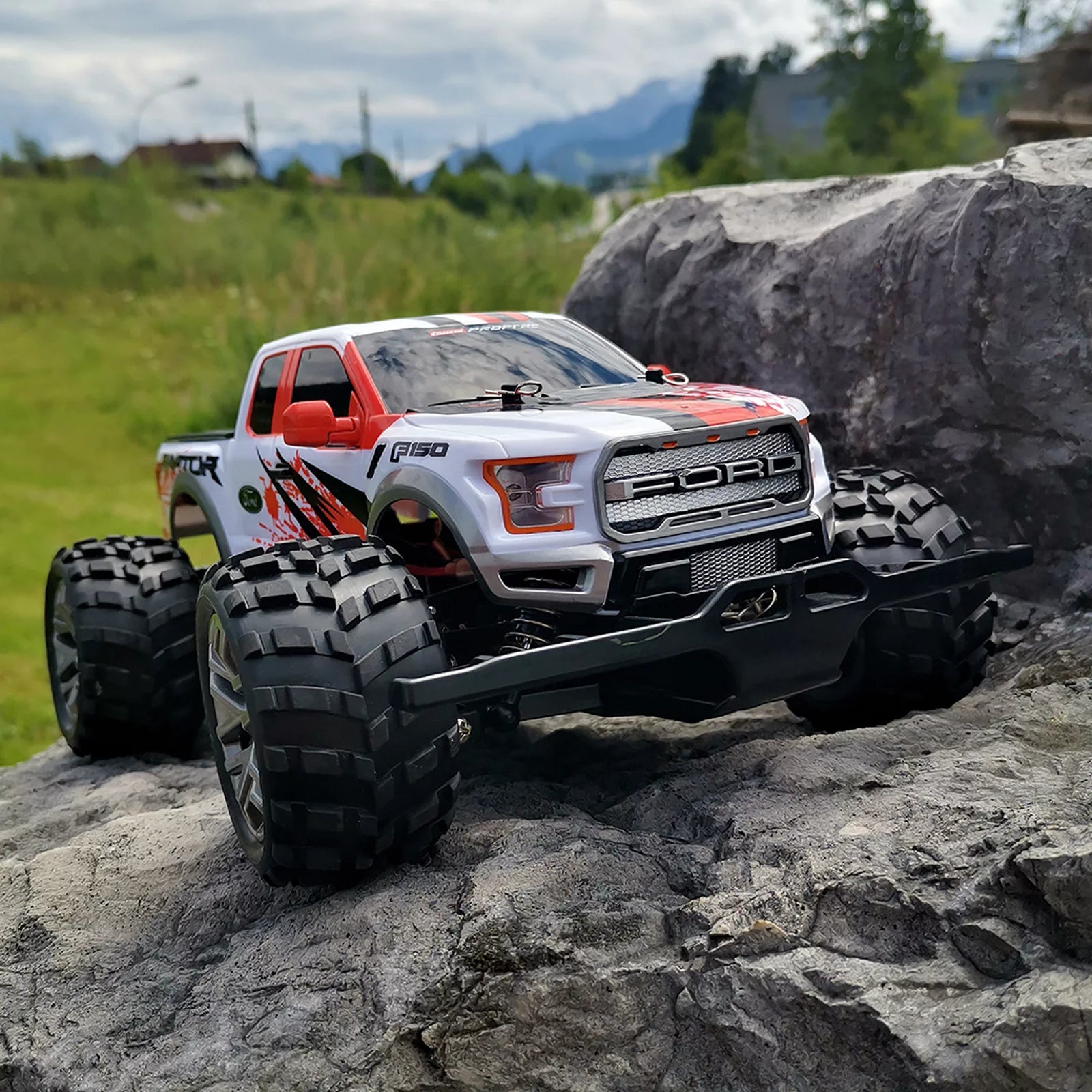 2,4GHz Ford F-150 Raptor -PX- Carrera Profi RC