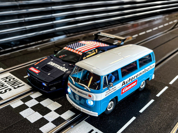 Die Carrera Clubmodelle 2024 _ BMW M1 Procar & VW Bus T2b