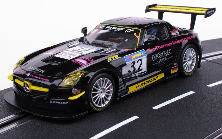 Carrera D132 Mercedes-Benz SLS AMG GT3 Horn Motorsport No. 32