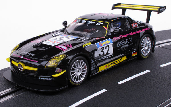 Carrera D132 Mercedes-Benz SLS AMG GT3 Horn Motorsport No. 32