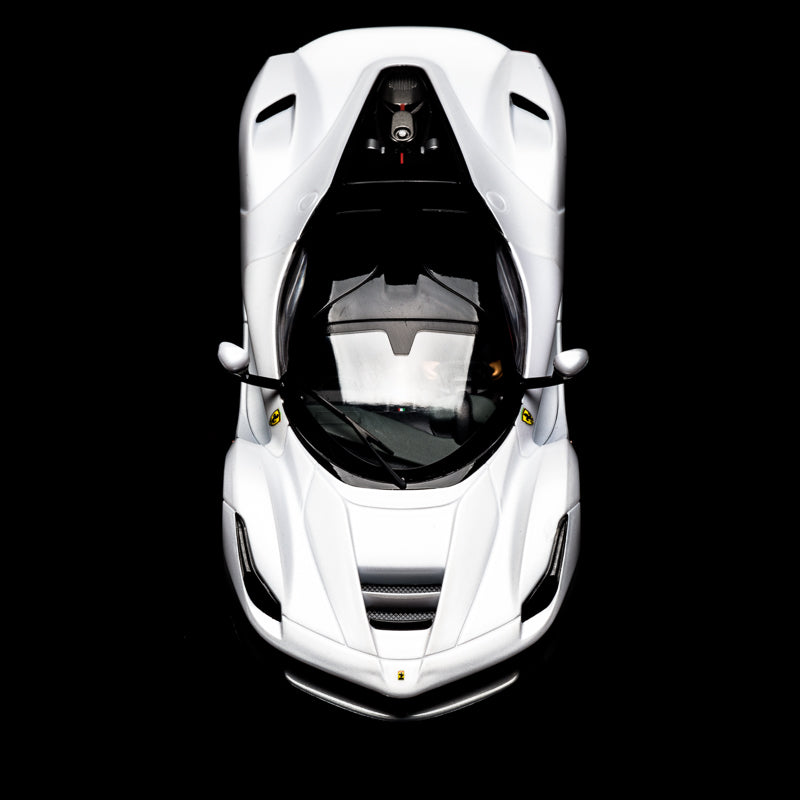 Carrera DIGITAL 132 LaFerrari (white metallic)