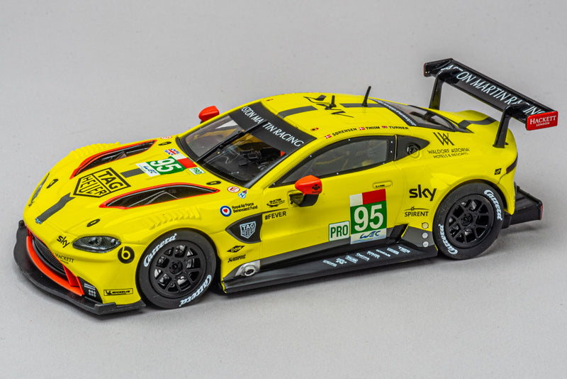 Carrera DIGITAL 132 Aston Martin Vantage GTE