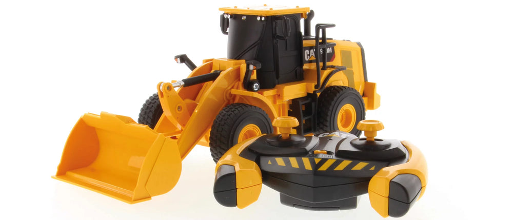 1:35 RC Cat® 950M Radlader (B/O)
