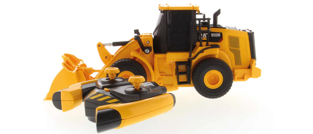 1:35 RC Cat® 950M Radlader (B/O)