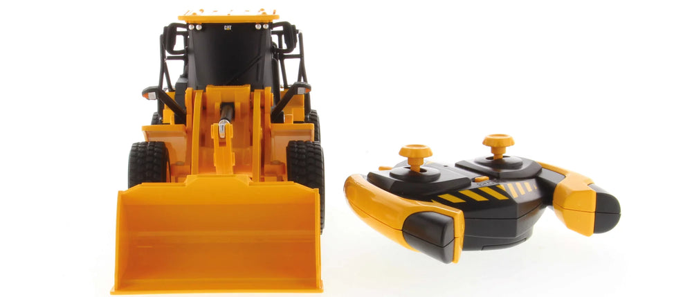 1:35 RC Cat® 950M Radlader (B/O)