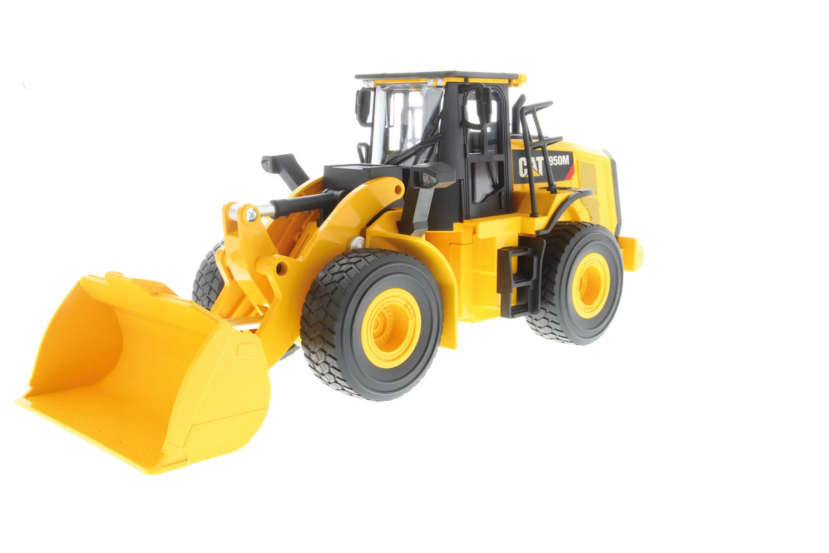 1:24 RC Cat® 950M Radlader