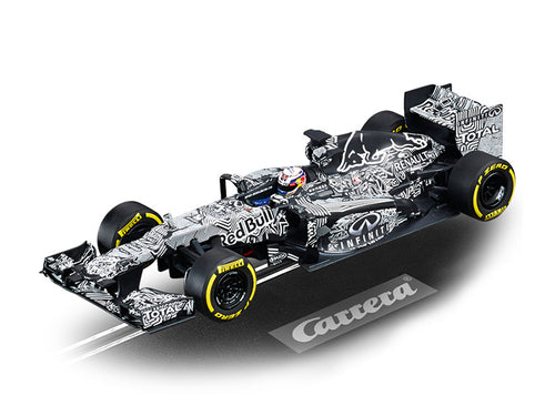 Infiniti Red Bull Racing Camo Bull Test Car 2015