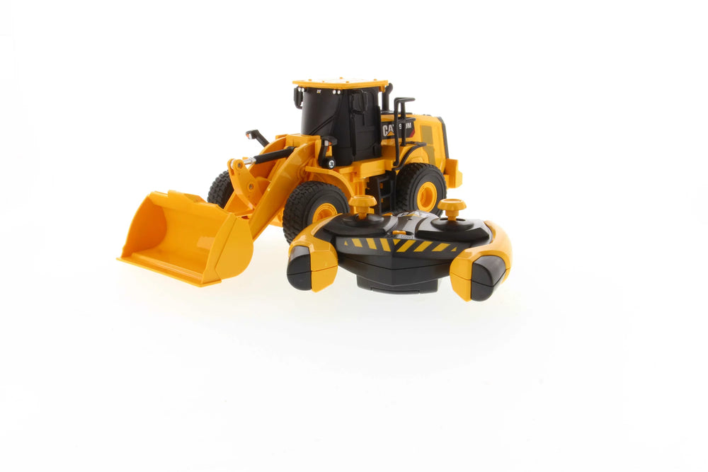 1:35 RC Cat® 950M Radlader (B/O)